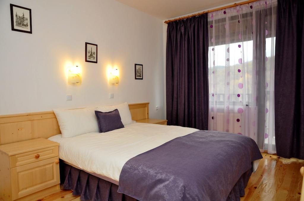 Family Hotel And Restaurant Plamena Oreshak  Room photo